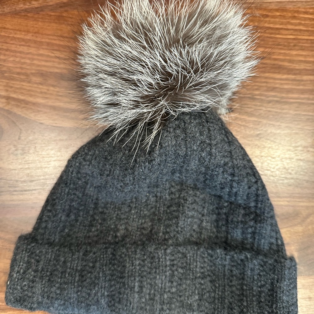 Amicale Cashmere Hat